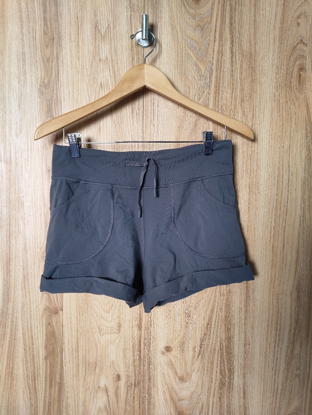 Lululemon Shorts - Size 6